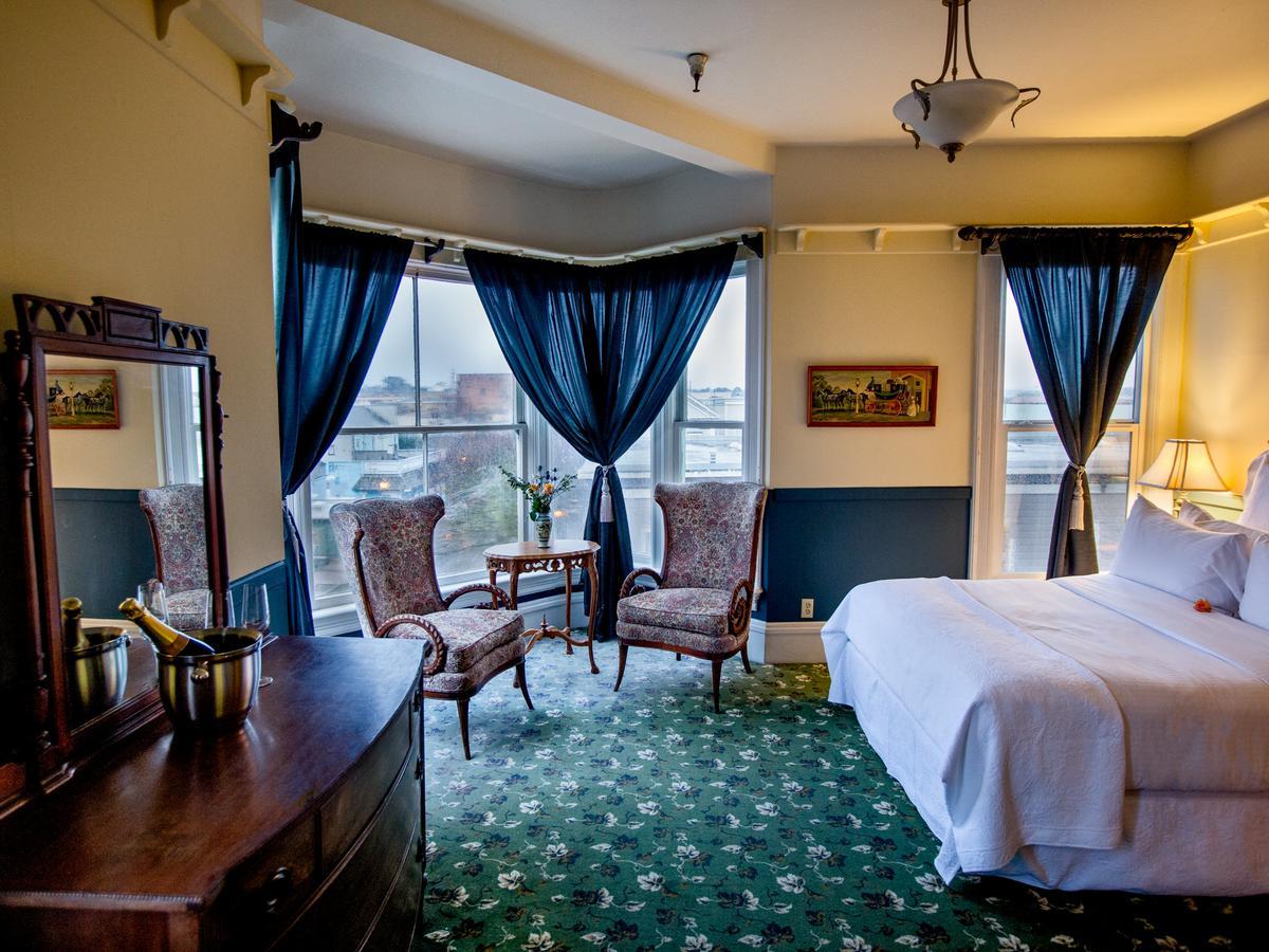 Inn The At 2nd & C Eureka